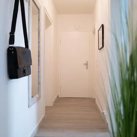 #411 Comfort-wohnung In Muelheim *